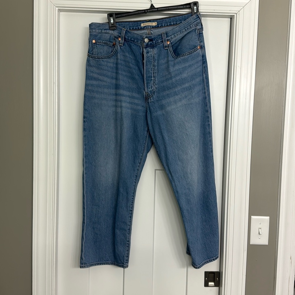 Levi jeans